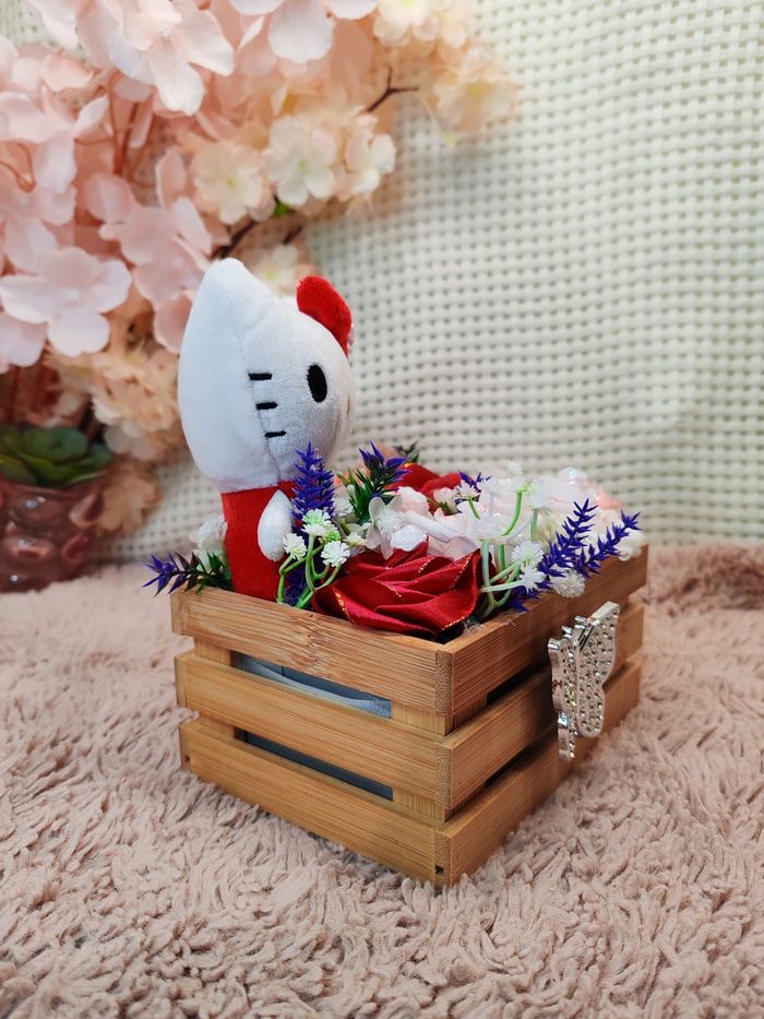 Box fleurale Hello Kitty - photo numéro 5