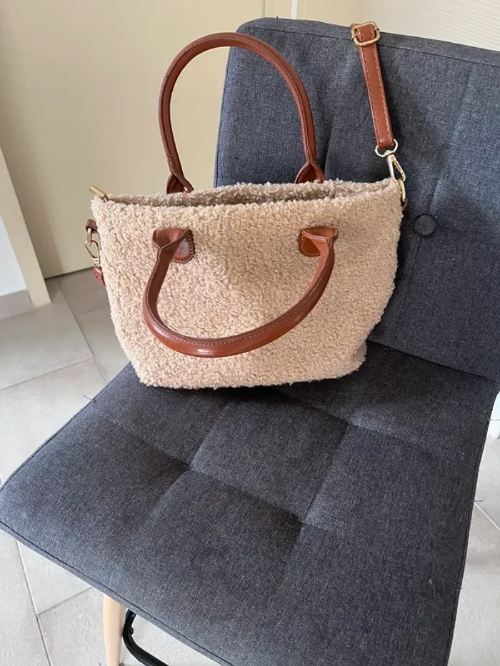 Sac molletonné bandoulière ou main
