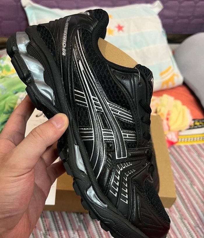 ASICS Gel-Kayano 14 taille 37.5 - photo numéro 2