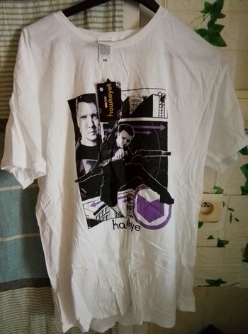T-shirt marvel studio Hawkeye taille xj