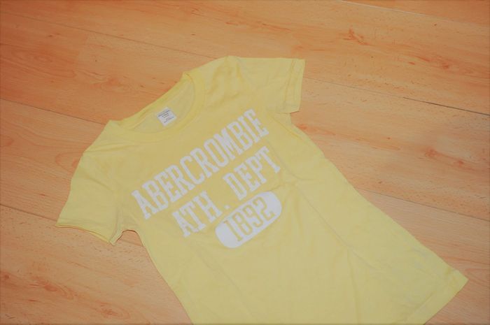 T-shirt jaune Abercrombie & Fitch t.S tb état - photo numéro 4