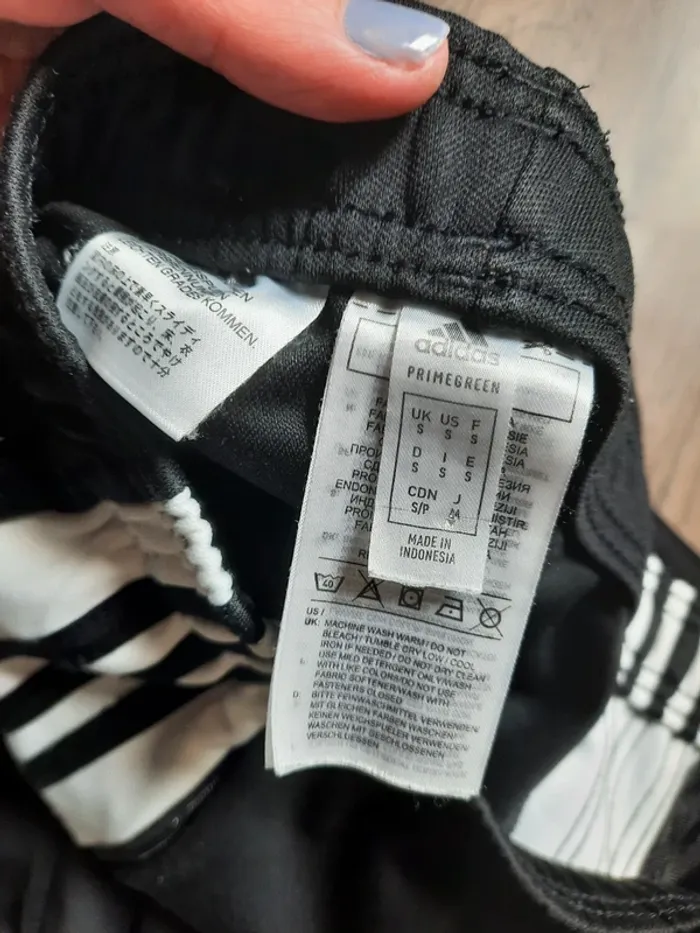 Jogging Adidas taille S - photo numéro 2