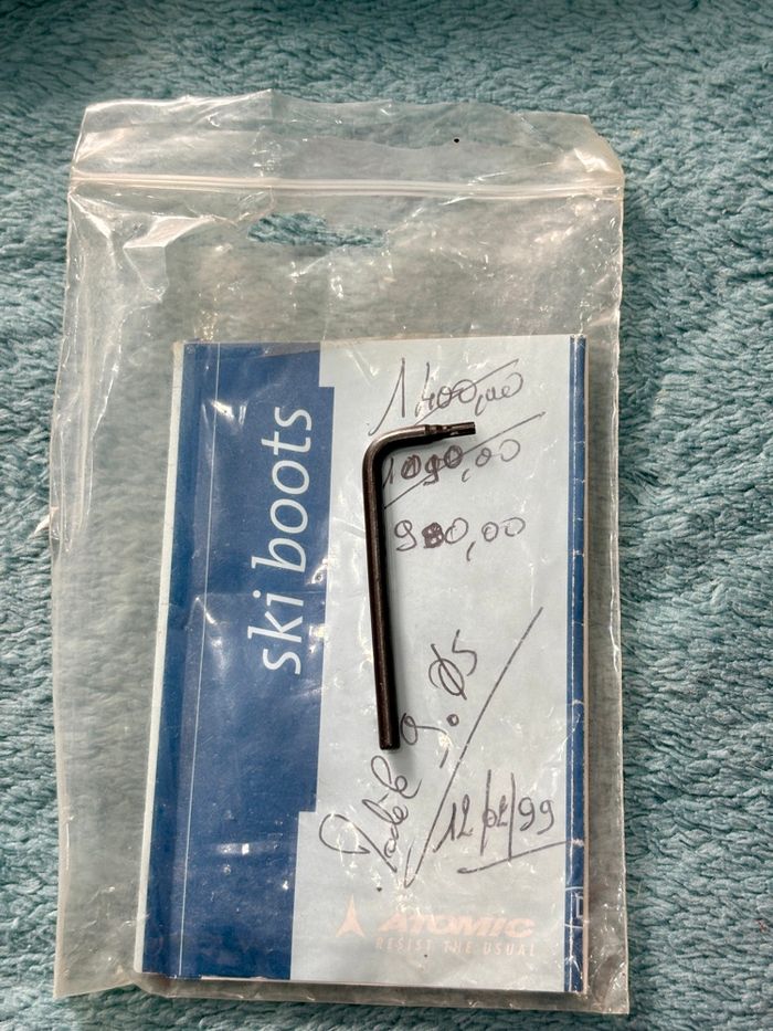 Paire de chaussures de ski noir Atomic Betaflex Quechua Décathlon modèle 9.05 ISO 5355 avec housse de rangement et notice - Taille 45 - photo numéro 10