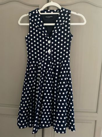 Robe bleu à pois blancs