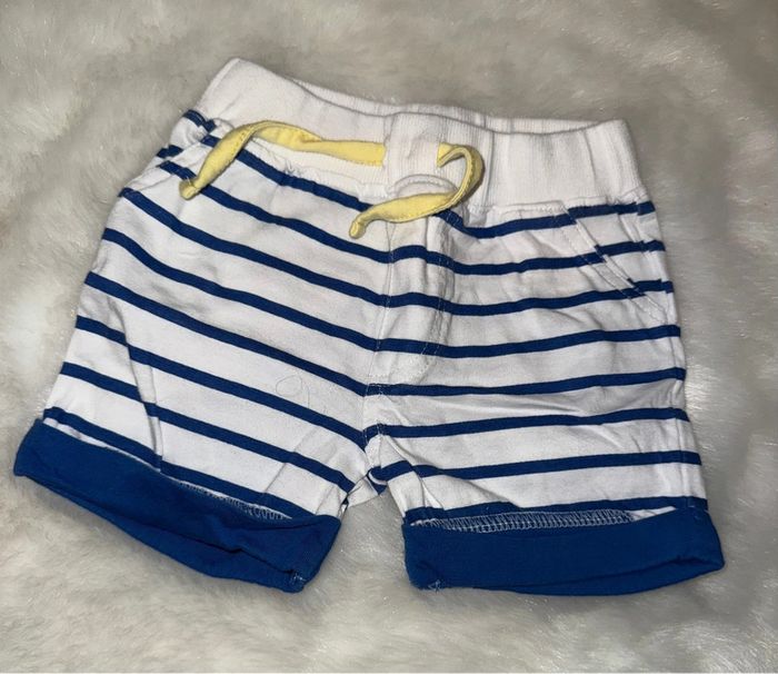 Short bébé