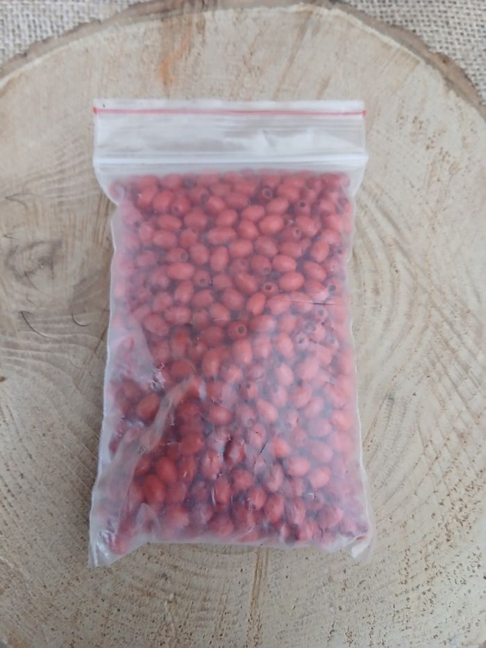 Sachet de 30 gramme de perles en bois rouge - photo numéro 2