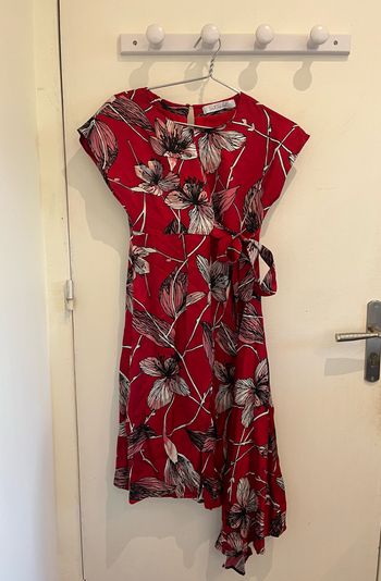 Robe asymétrique longue rouge fleuri noeud max mara taille S/36