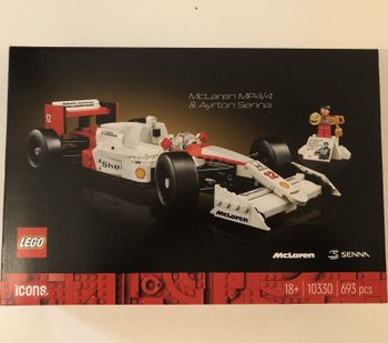 LEGO Technic_10330 - McLaren MP4/4. Ayrton Senna