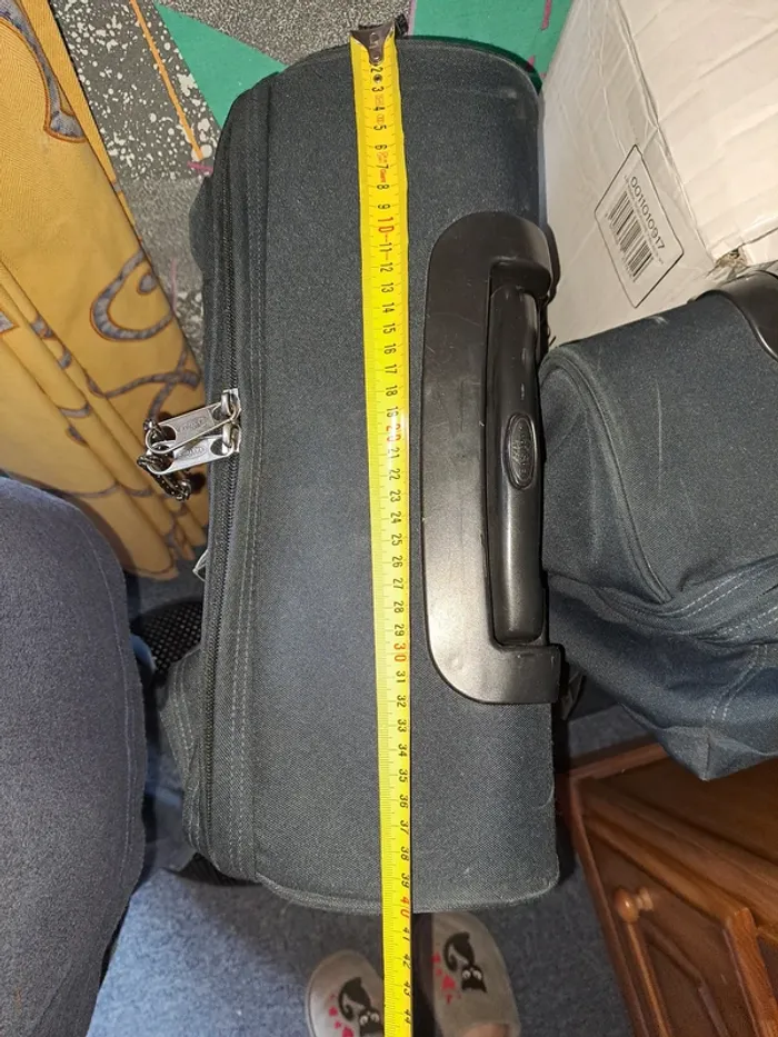 Valise à roulettes Eastpak 121L - 2 compartiments - Très bon état - photo numéro 15