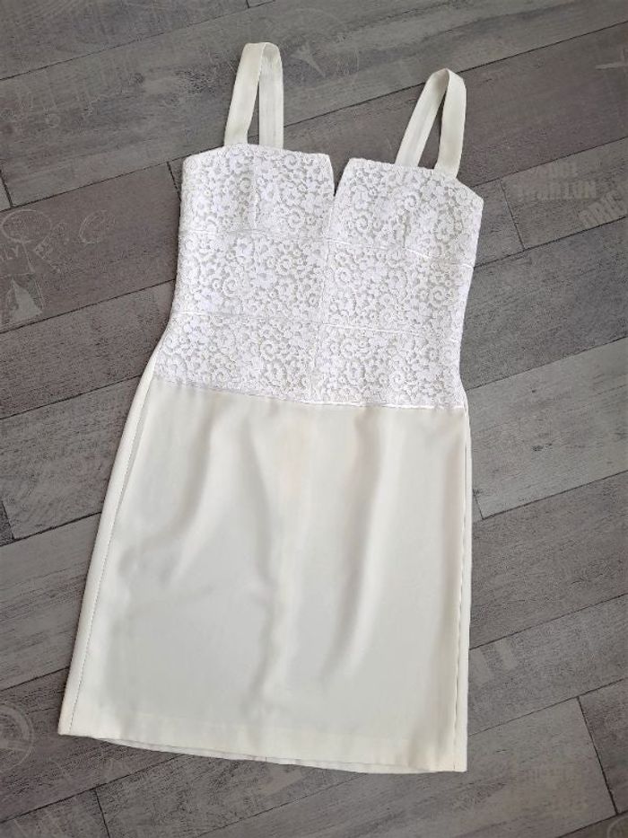 Robe de cérémonie buste brodé