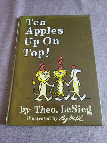 Ten apples up on top! de Theo LeSieg et Roy Mckie