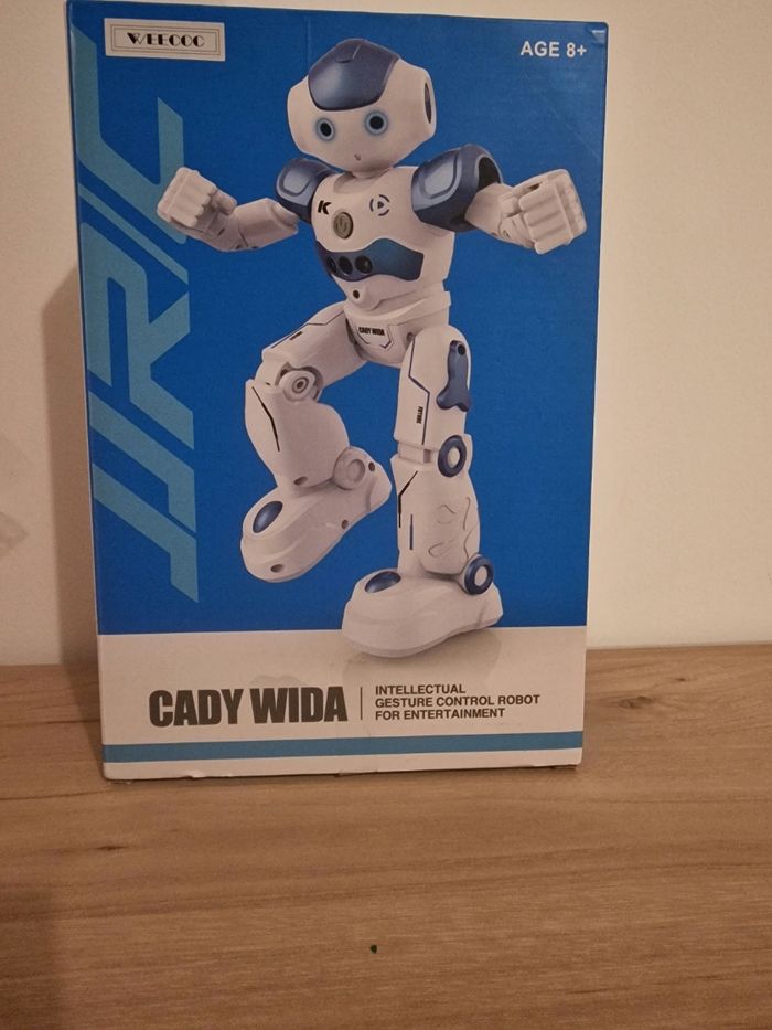 Robot télécommandé intelligent