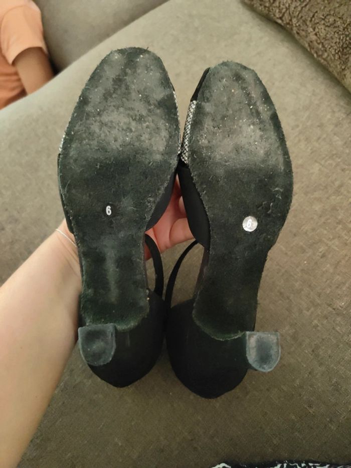 Chaussures de danse noires et argentées - photo numéro 4