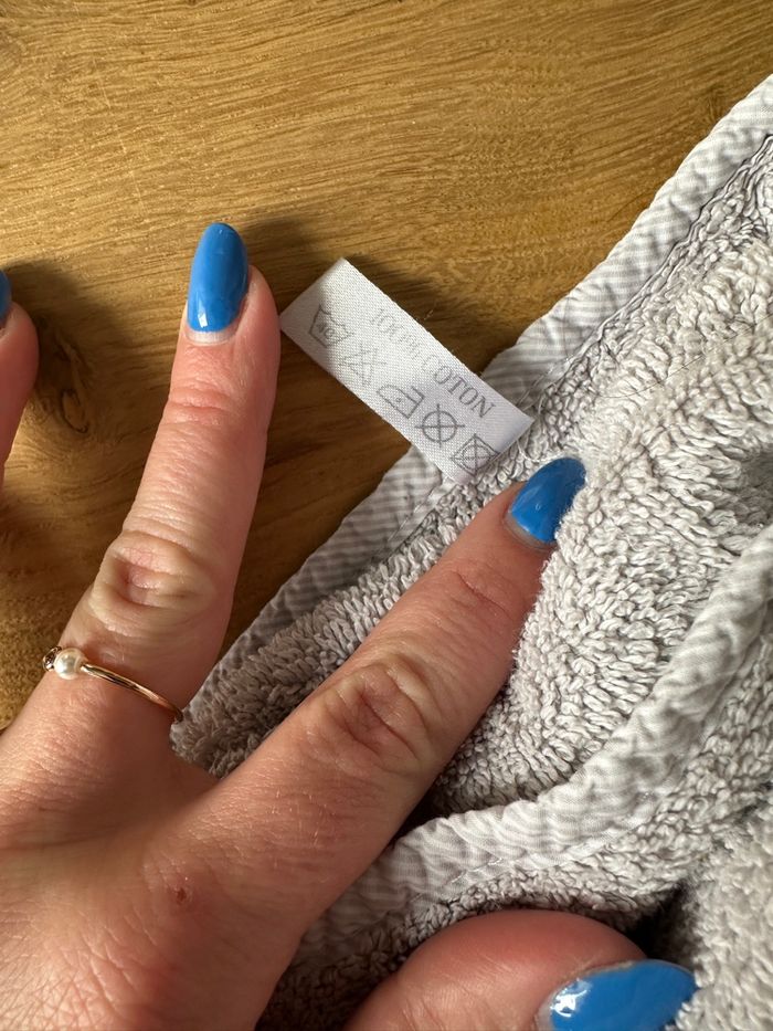 Cape de bain+ gant - photo numéro 2