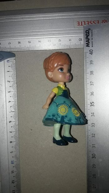 Reine des Neiges figurine