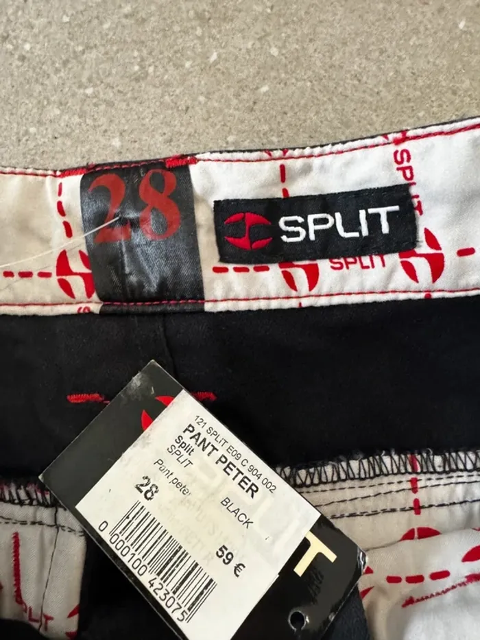 Pantalon split noir, taille M, valeur 60€ 38x103cm - photo numéro 3