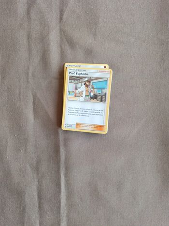 Lot 18 carte pokémon