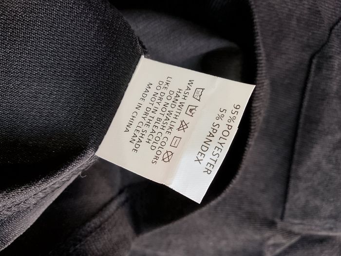 Robe salopette noire grande taille 54 coupe ample avec poches pratiques, look moderne et décontracté - photo numéro 3