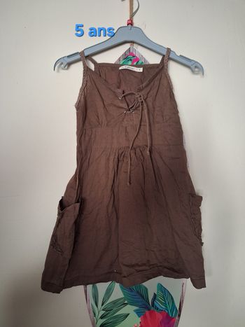 Robe bretelles