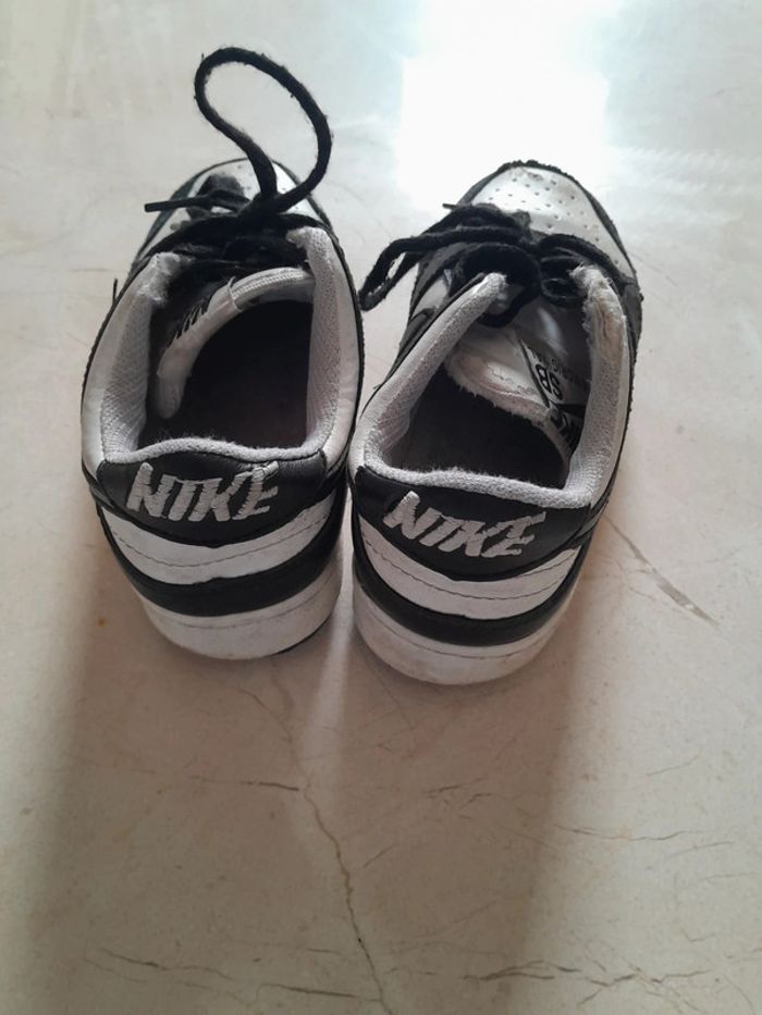 Baskets Mixte 🤍 taille 31 🖤 - photo numéro 6