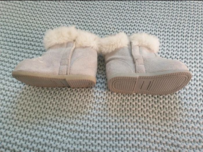 Bottes grises - photo numéro 3