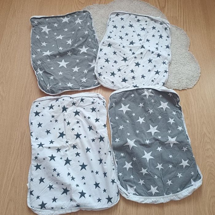 Lot petits matelas pour change