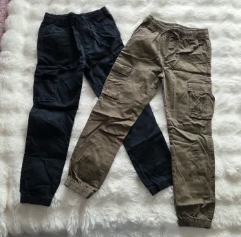 Lot 2 pantalon Kiabi 10 ans