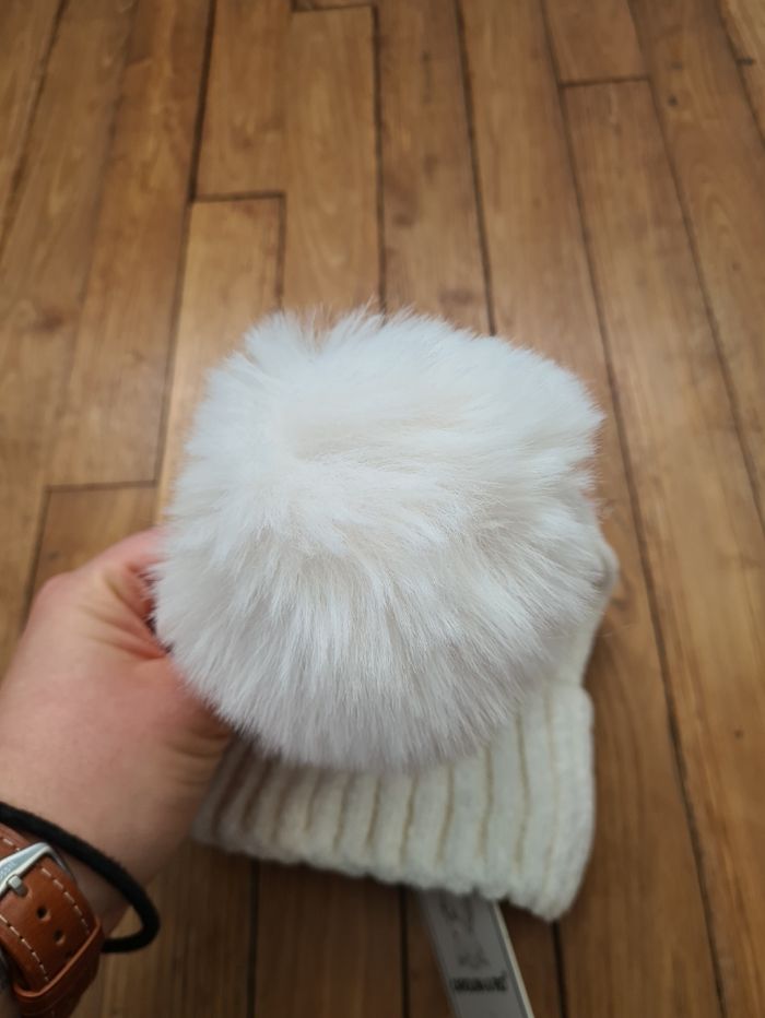 ❄️ Bonnet crème à pompon Neuf - photo numéro 4