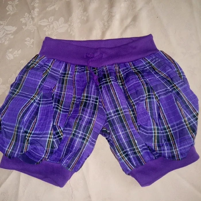 Short fille