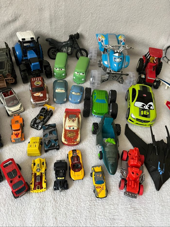 Lot de  35 véhicules - photo numéro 3