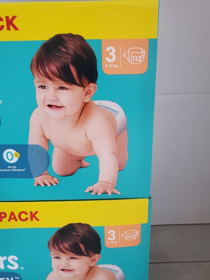 Lot de 2 cartons de couches pampers taille 3 - photo numéro 2