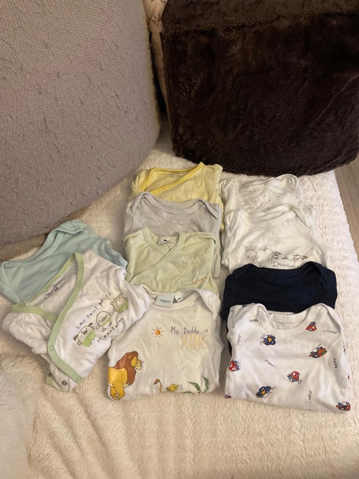 Lot de 10 bodies