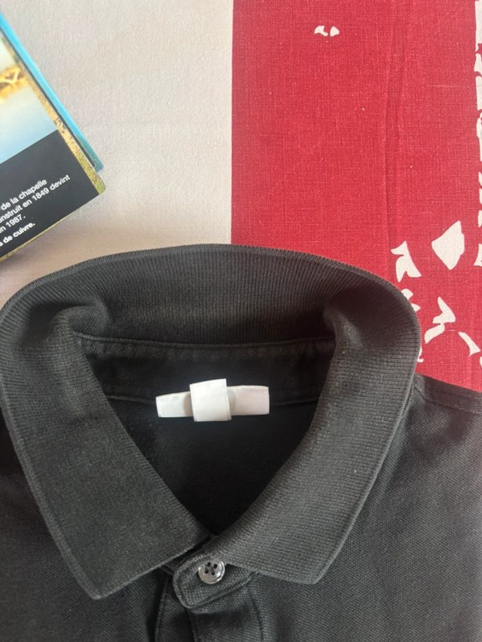 Polo Lacoste taille M noir logo ton sur ton - photo numéro 12