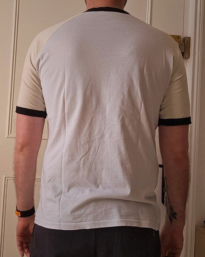 T-Shirt col noir - photo numéro 2