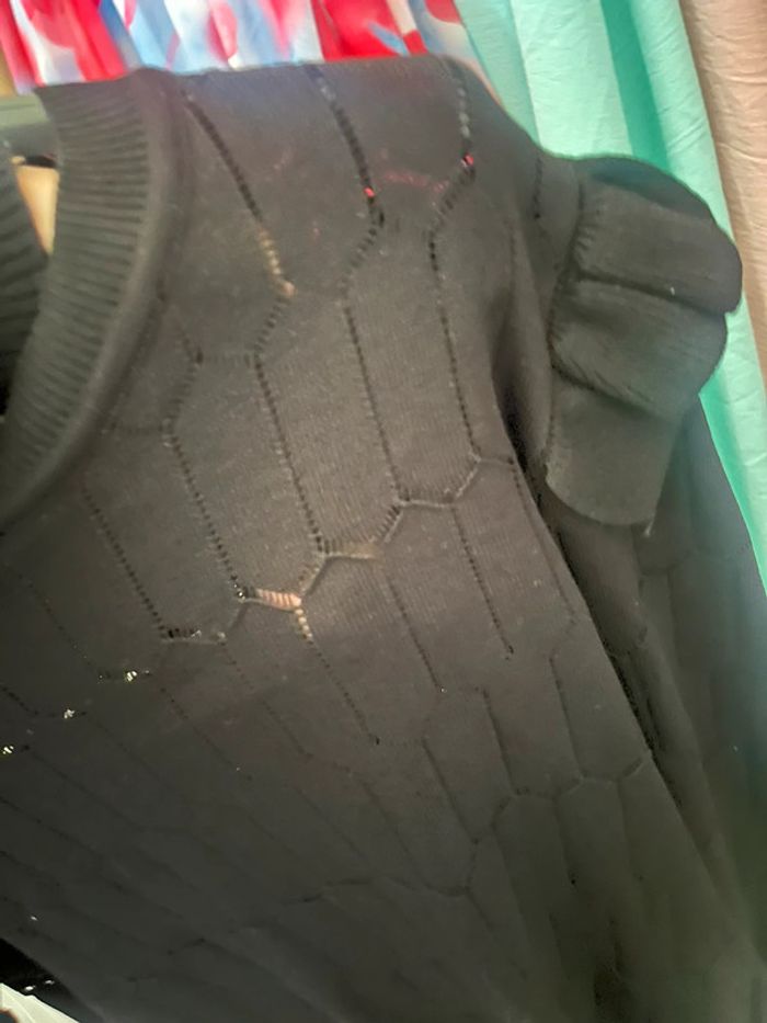 Pull noir ajouré - photo numéro 6