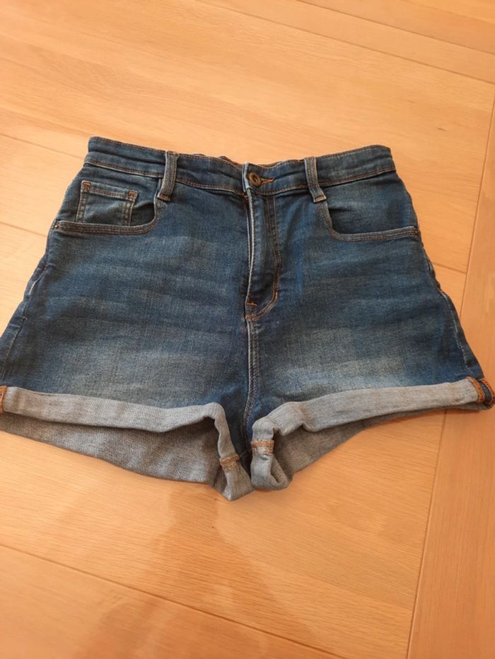Short jeans