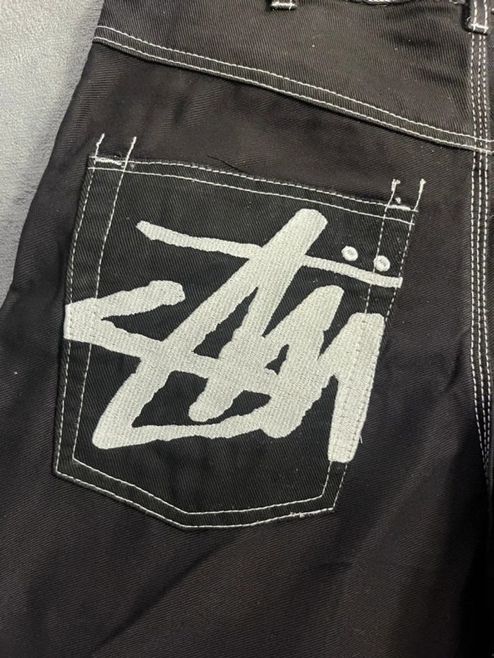Short/Jort Stussy Black Embroidered White Big Logo Back – Taille XL - photo numéro 2