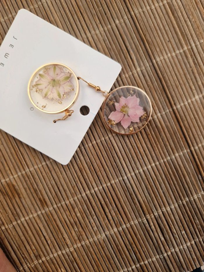 Boucles d oreille easy clothes - photo numéro 3