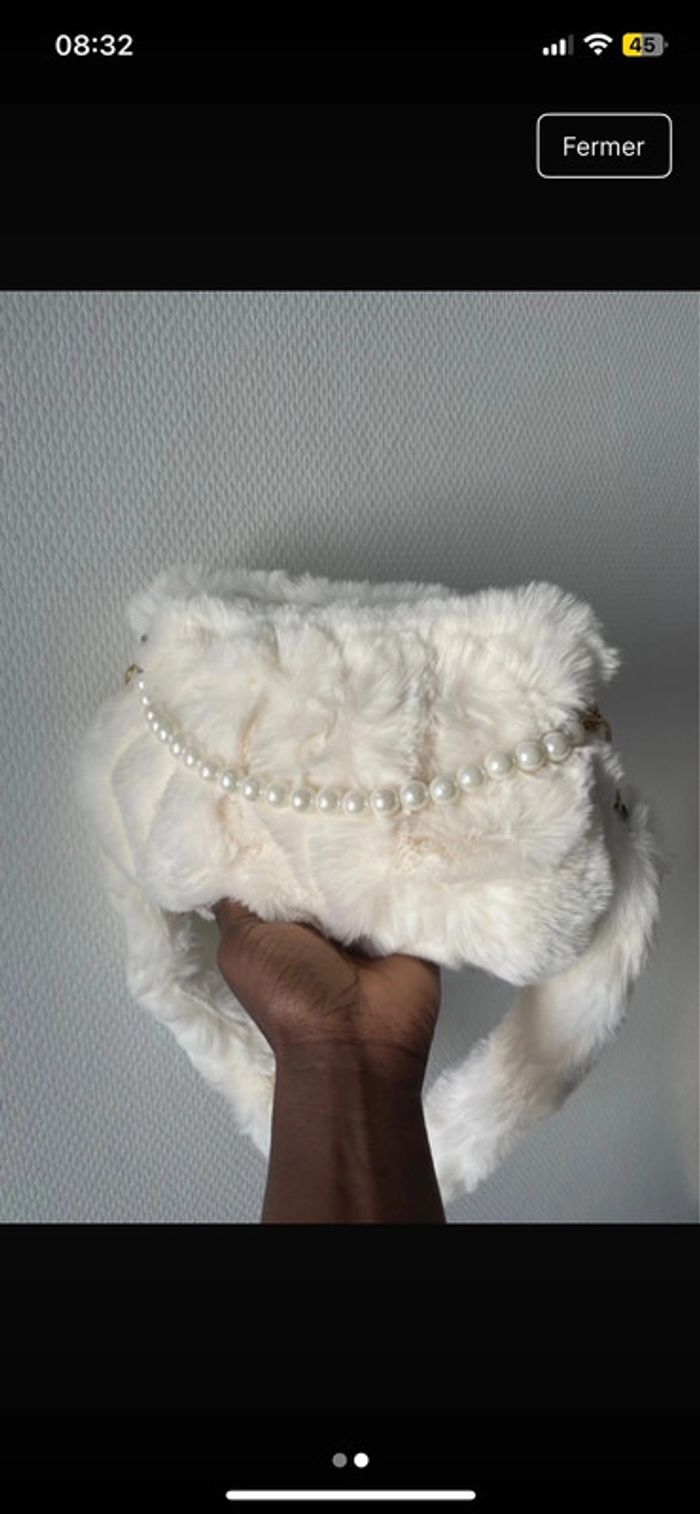 Sac peluche crème à bandoulière