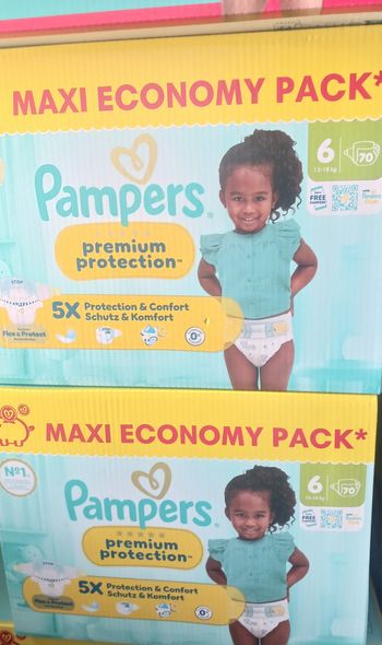 Couches Pampers 