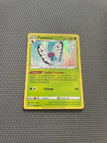 Carte Pokémon Papilusion Holo 003/264 EB08 Poing de Fusion FR