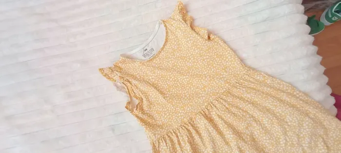 Robe jaune H&M 9 ans - photo numéro 14