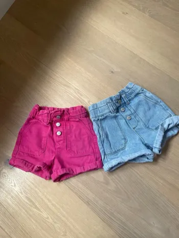 Lot de shorts jean bleu et rose Kiabi 4 ans