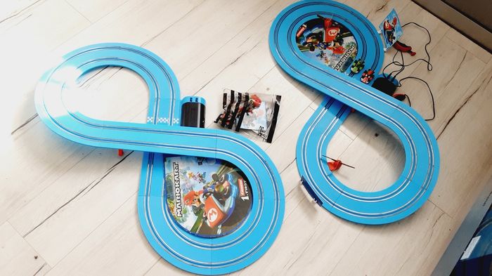 Jeu jouet circuit électrique Carrera first Mario kart