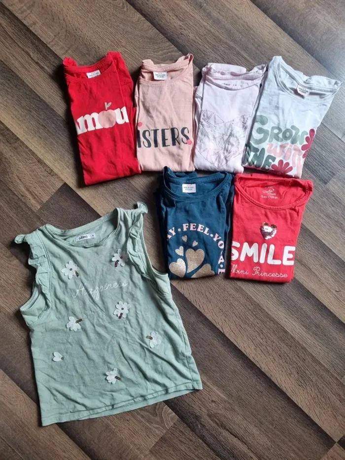 Lot de 6 t-shirts manches longues + 1 débardeur. Fille. Taille 8 ans. Tape à l'œil, Gémo. TBE
