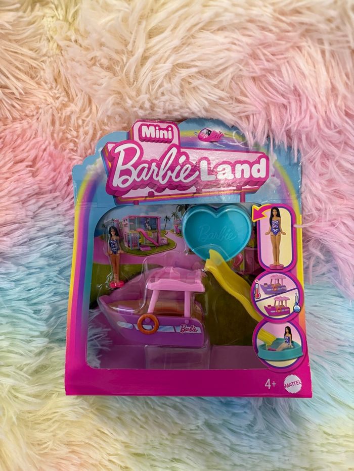 Mini Barbieland bateau.