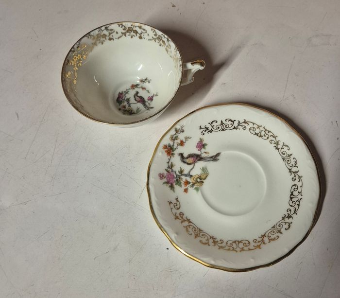 Lot tasses et sous tasse vintage porcelaine Limoges blanche et dorures - photo numéro 3