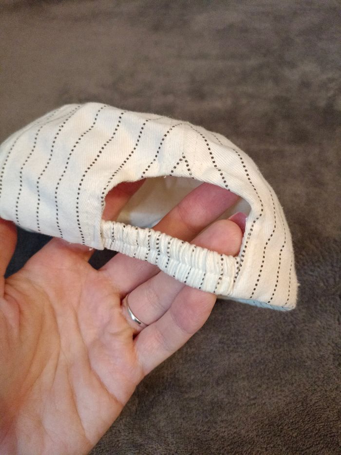Casquette bébé - Motif Winnie l'ourson - photo numéro 2
