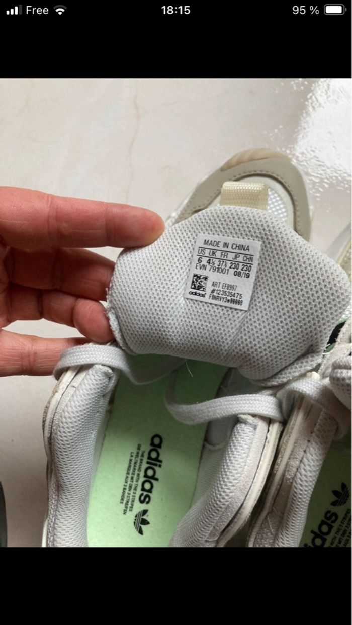 Baskets Adidas comme neuves - photo numéro 5