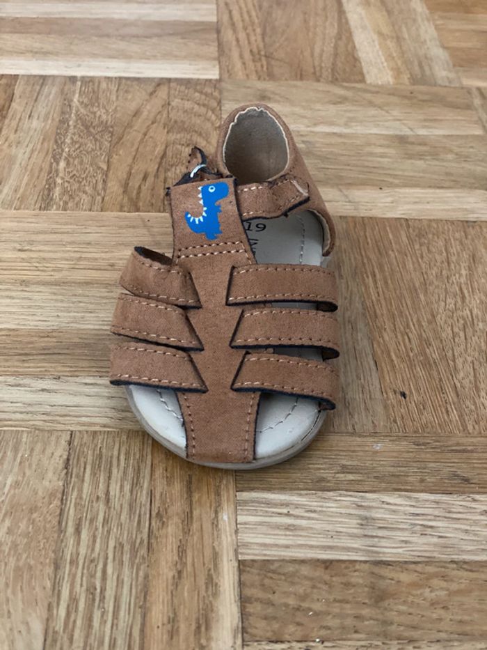 Sandales Cuir T19 TBE comme neuves - photo numéro 8